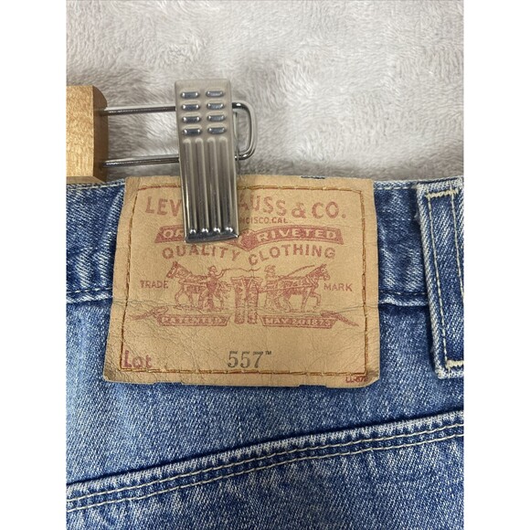 Vintage Levis 557 Jeans Men 38x32 (37X32) Cowboy Denim Relaxed Boot Fit Y2K 2001 - Picture 3 of 14